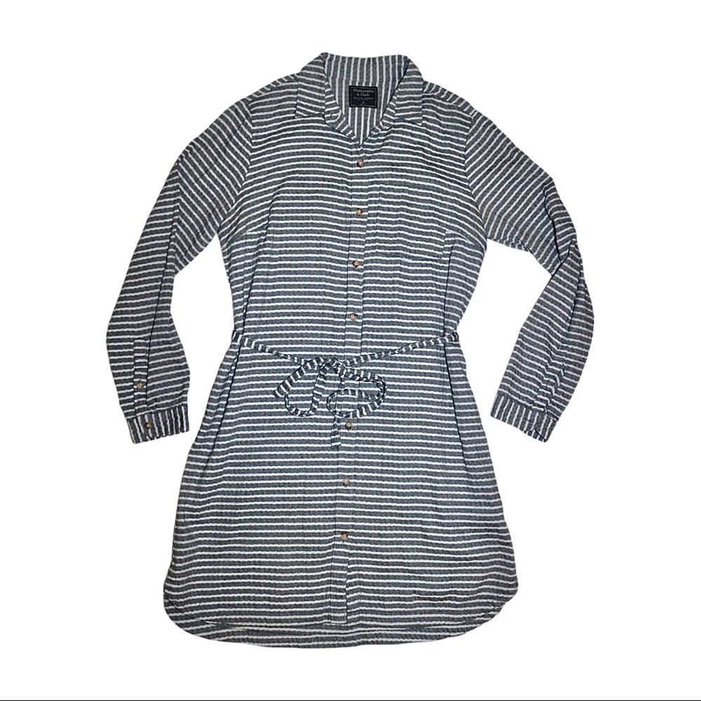 Abercrombie and Fitch button dress size Medium